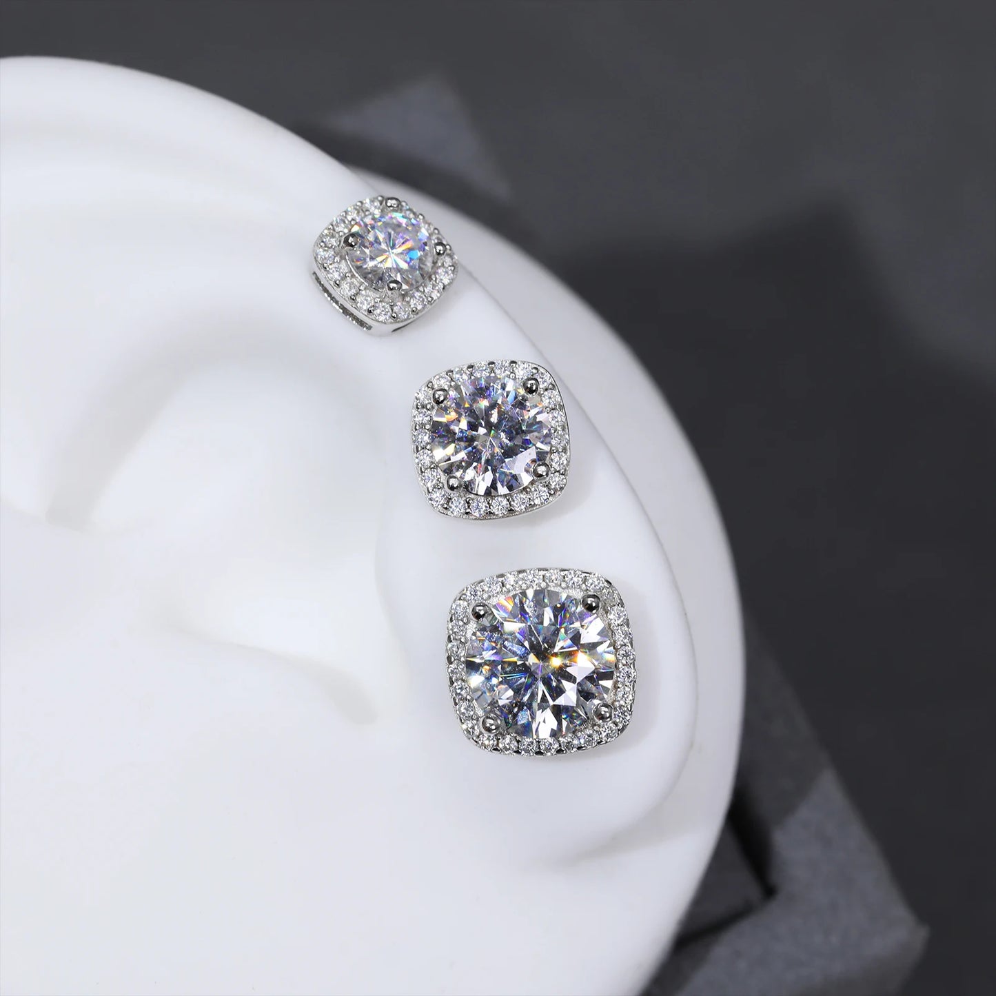 VVS Classic Stud Earrings - Gold