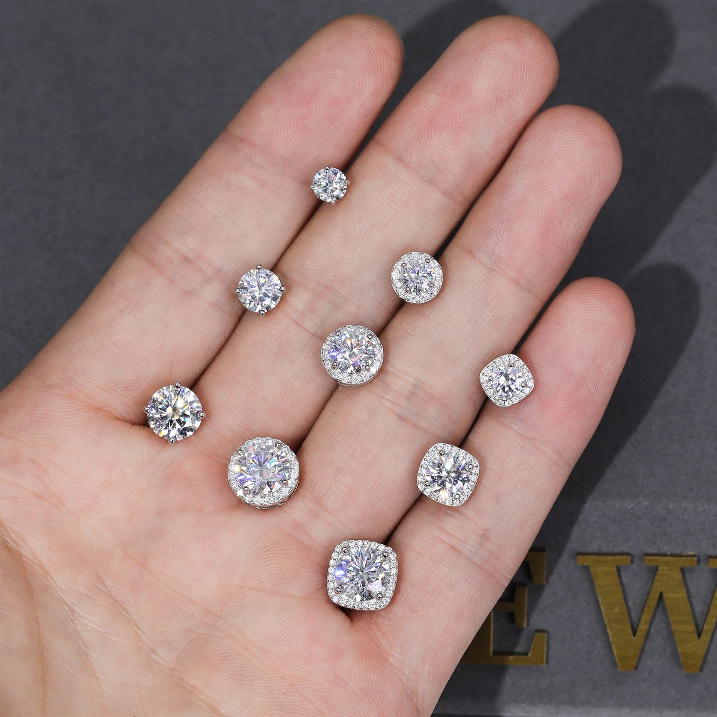 VVS Classic Stud Earrings - Gold